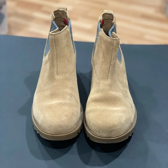 Sorel Camel Ankle Booties - Picture 7 of 13